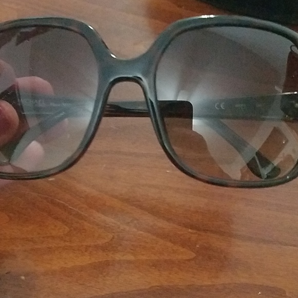 Michael Kors  Sunglasses - Picture 1 of 5